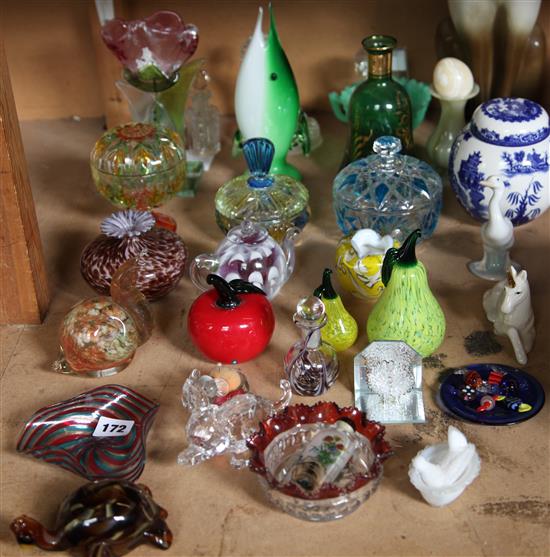 Mixed small glassware etc